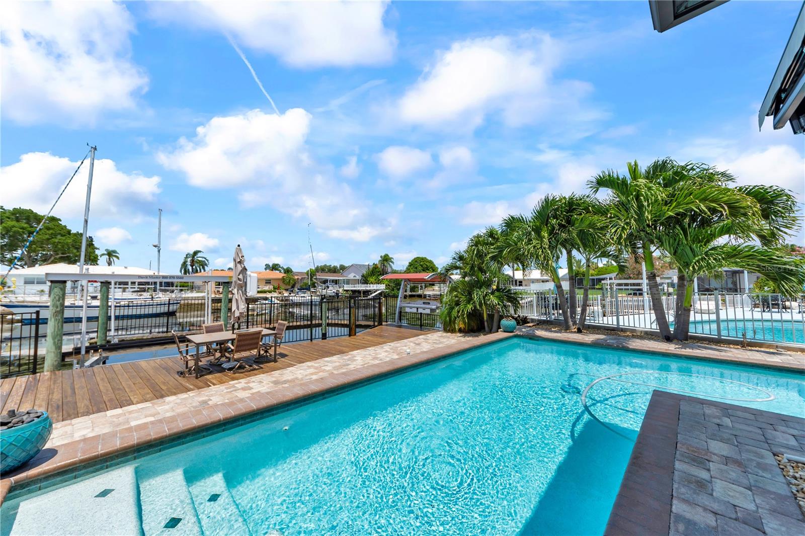 5004 Ensign Loop Property Photo 49
