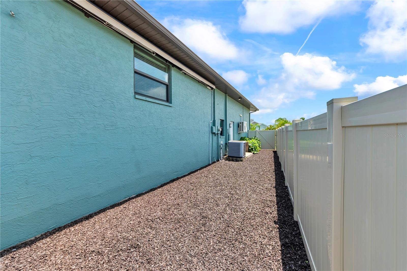 5004 Ensign Loop Property Photo 65