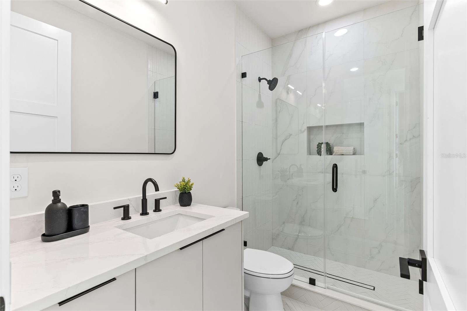1005 W Braddock St Property Photo 35