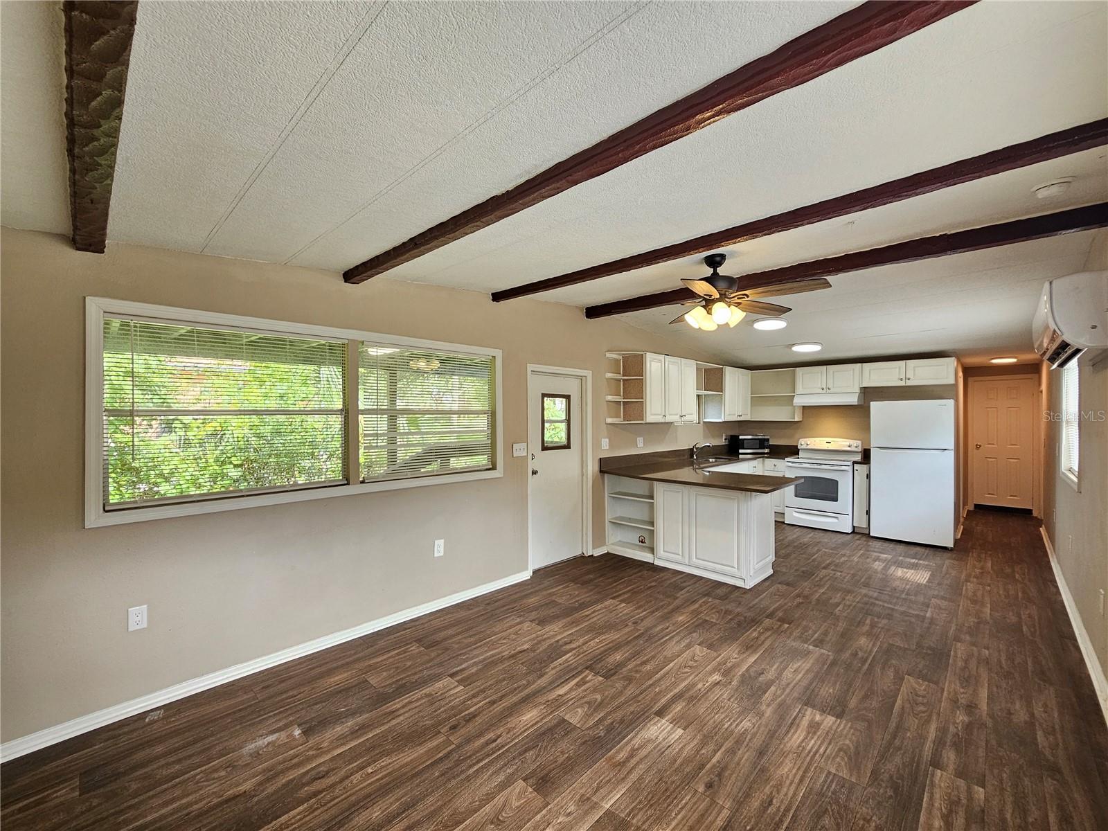37826 Daughtery Rd Property Photo 5