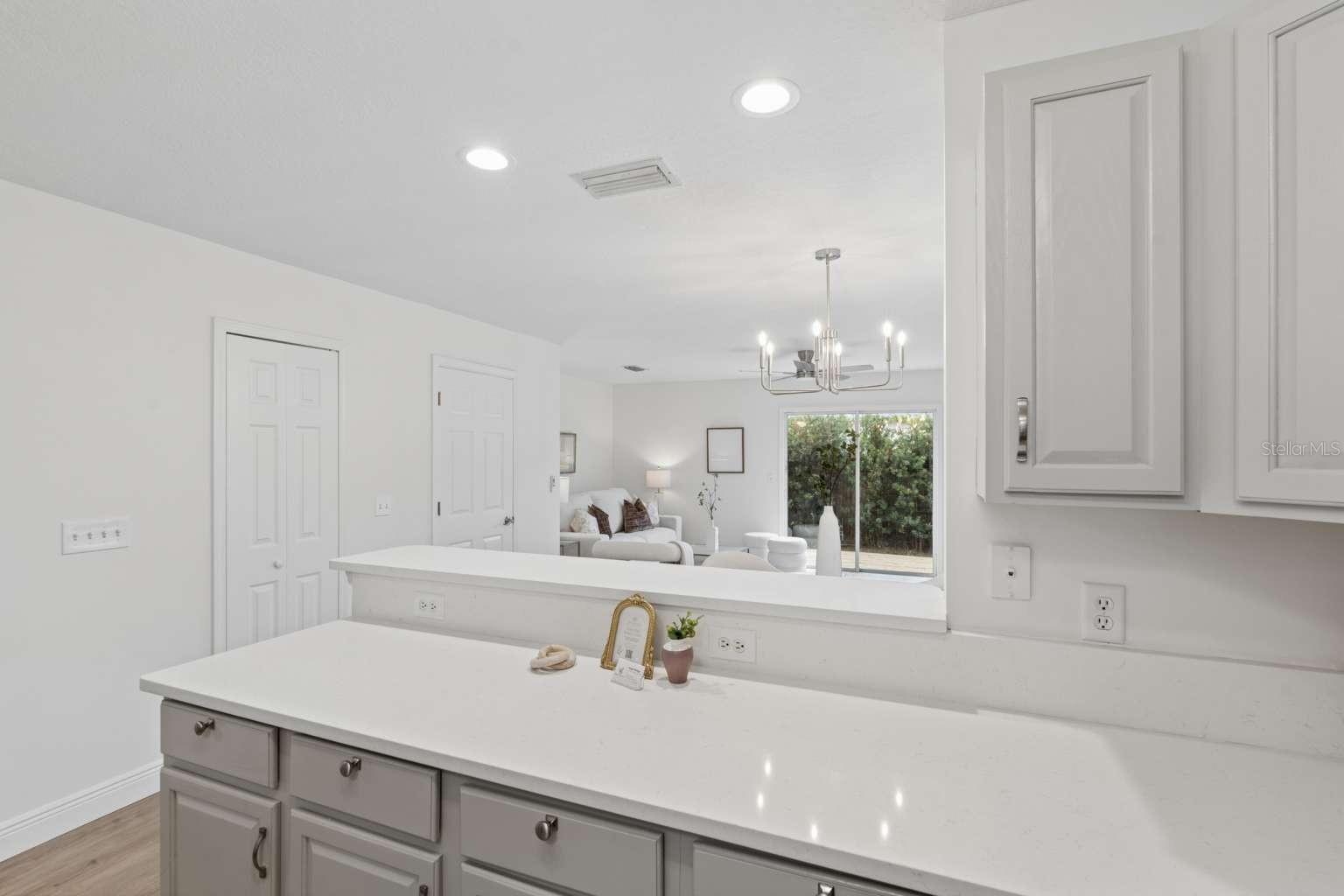 635 6th Ave S Property Photo 12