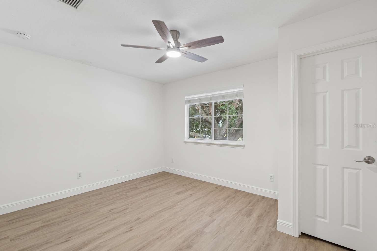 635 6th Ave S Property Photo 20