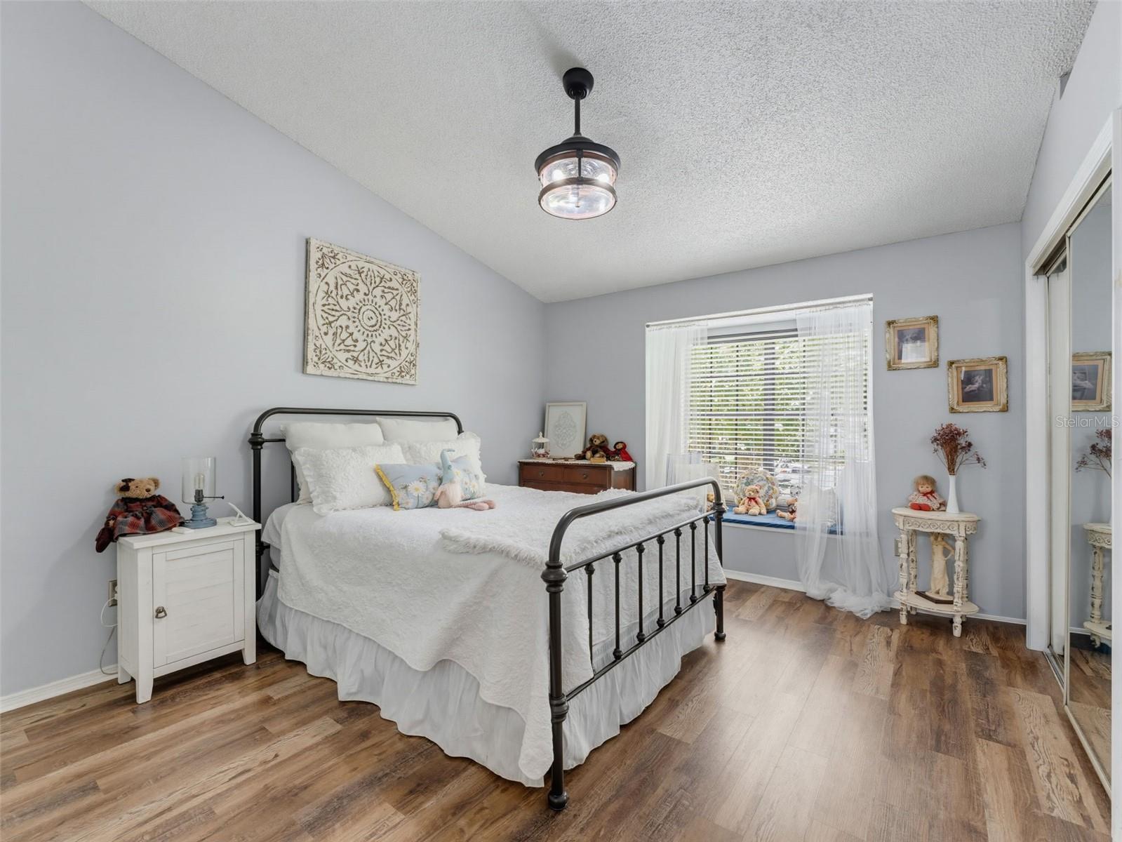 5100 Burchette Rd #905 Property Photo 16