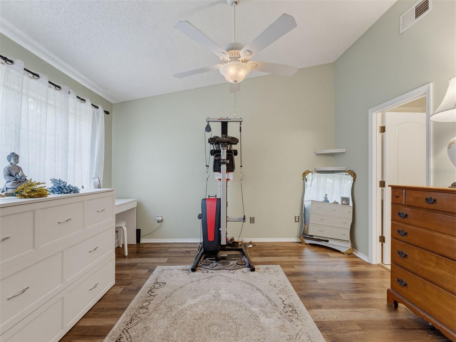 5100 Burchette Rd #905 Property Photo 17