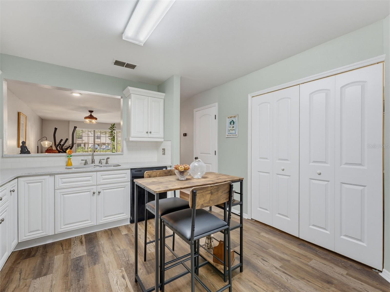 5100 Burchette Rd #905 Property Photo 32