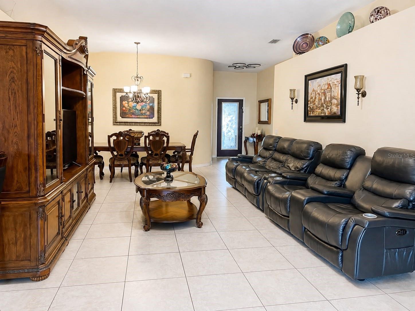 9708 White Barn Way Property Photo 2