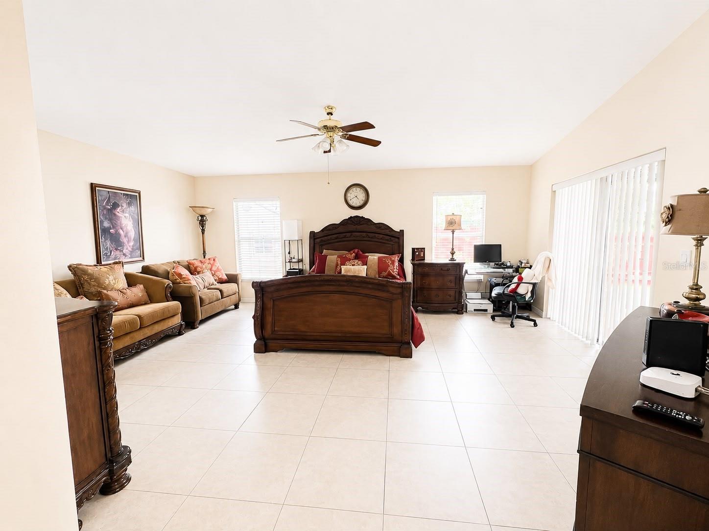 9708 White Barn Way Property Photo 11