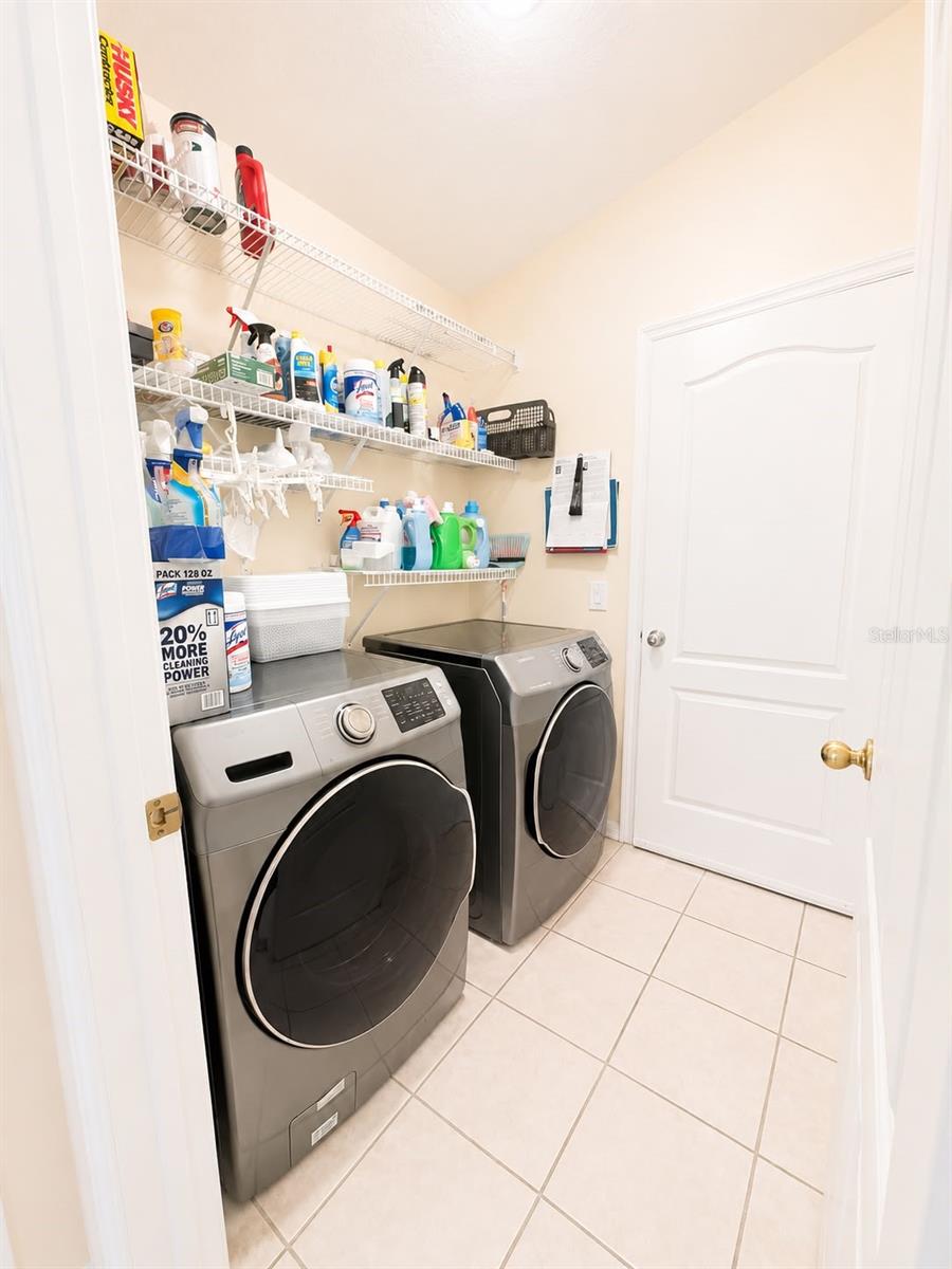 9708 White Barn Way Property Photo 15
