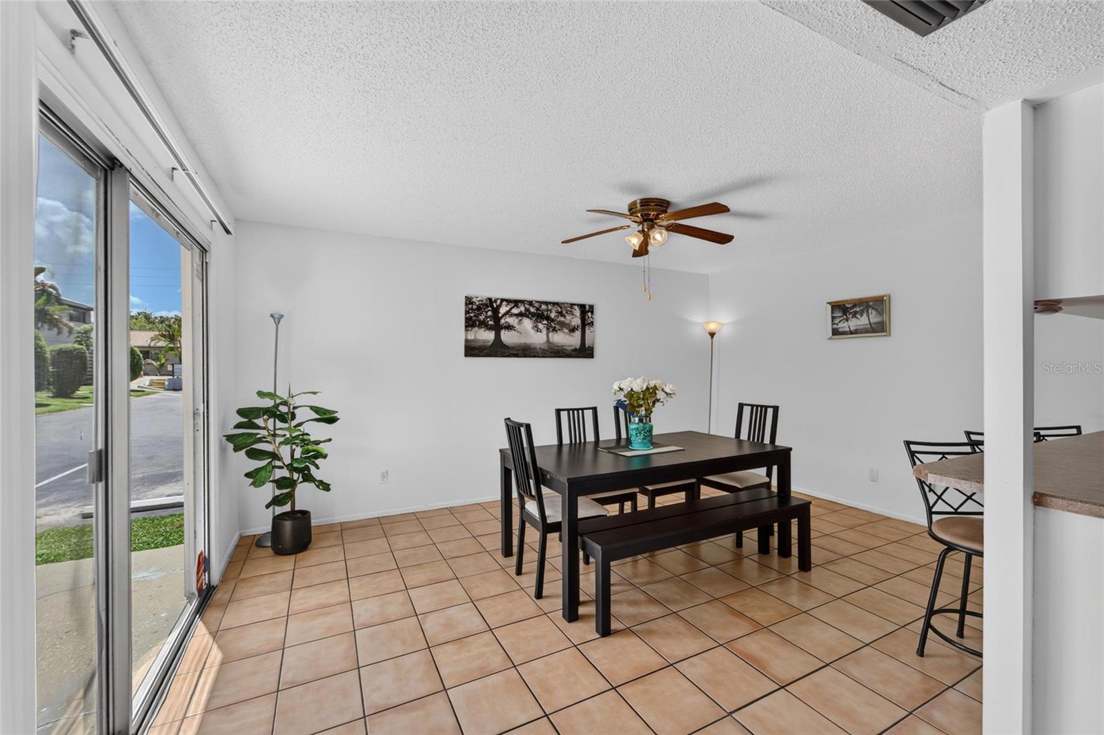 1131 Longfellow Rd Property Photo 11