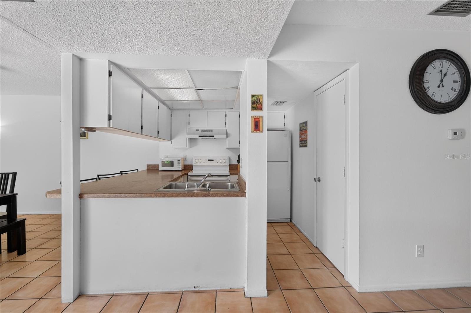 1131 Longfellow Rd Property Photo 14