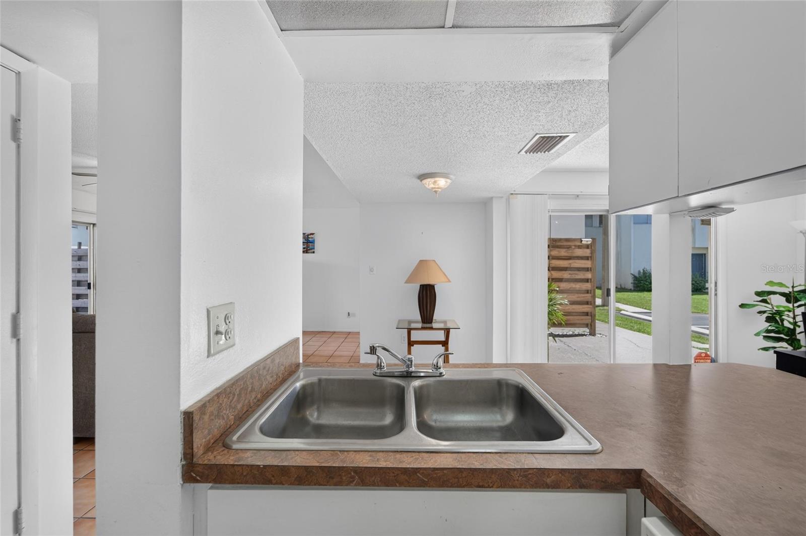 1131 Longfellow Rd Property Photo 17