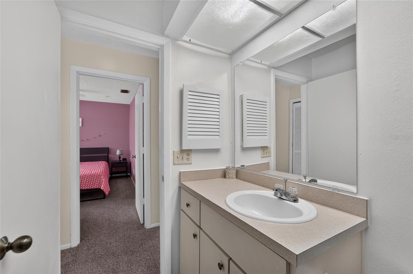 1131 Longfellow Rd Property Photo 23