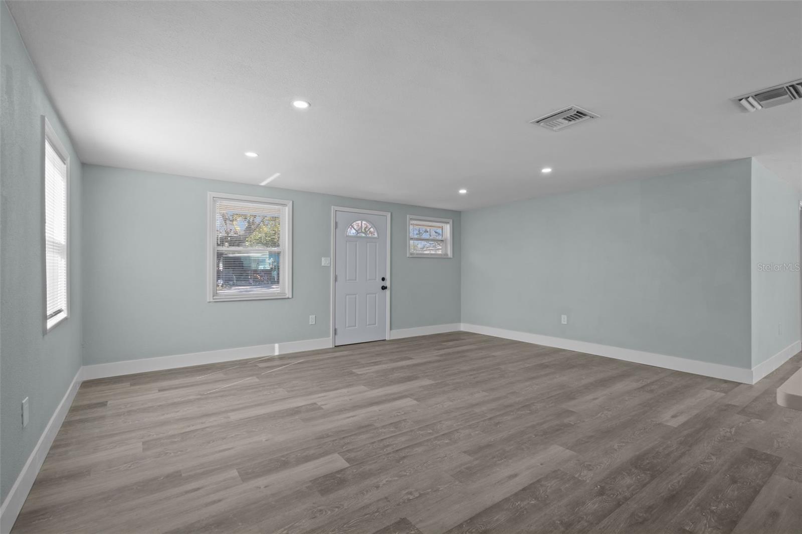1682 Wilmar Ave Property Photo 3