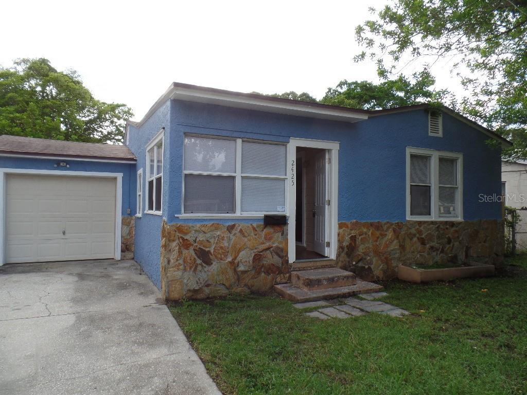 2425 DR MARTIN LUTHER KING JR ST S Property Photo 1