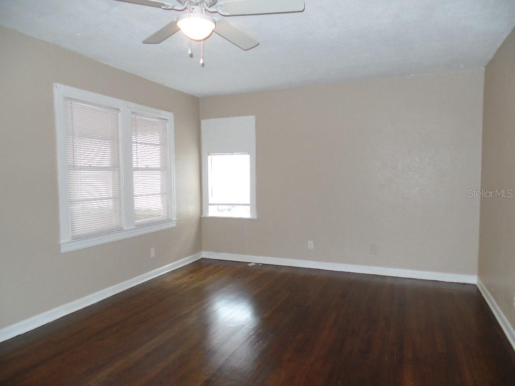 2425 Dr Martin Luther King Jr St S Property Photo 3