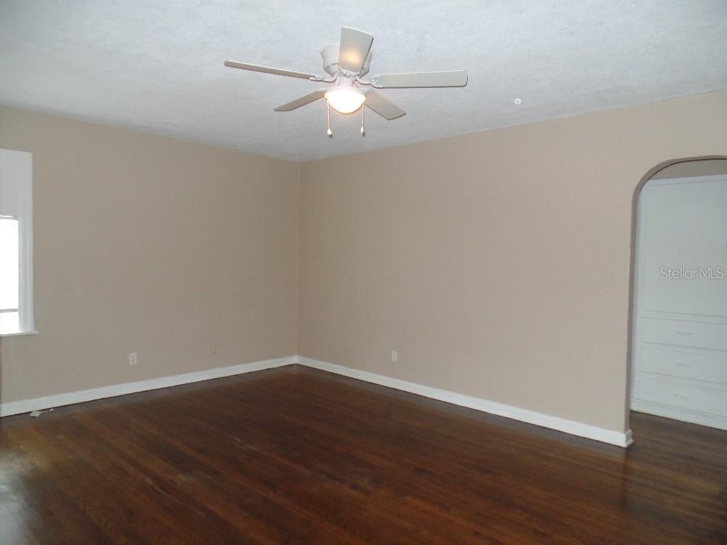 2425 Dr Martin Luther King Jr St S Property Photo 4