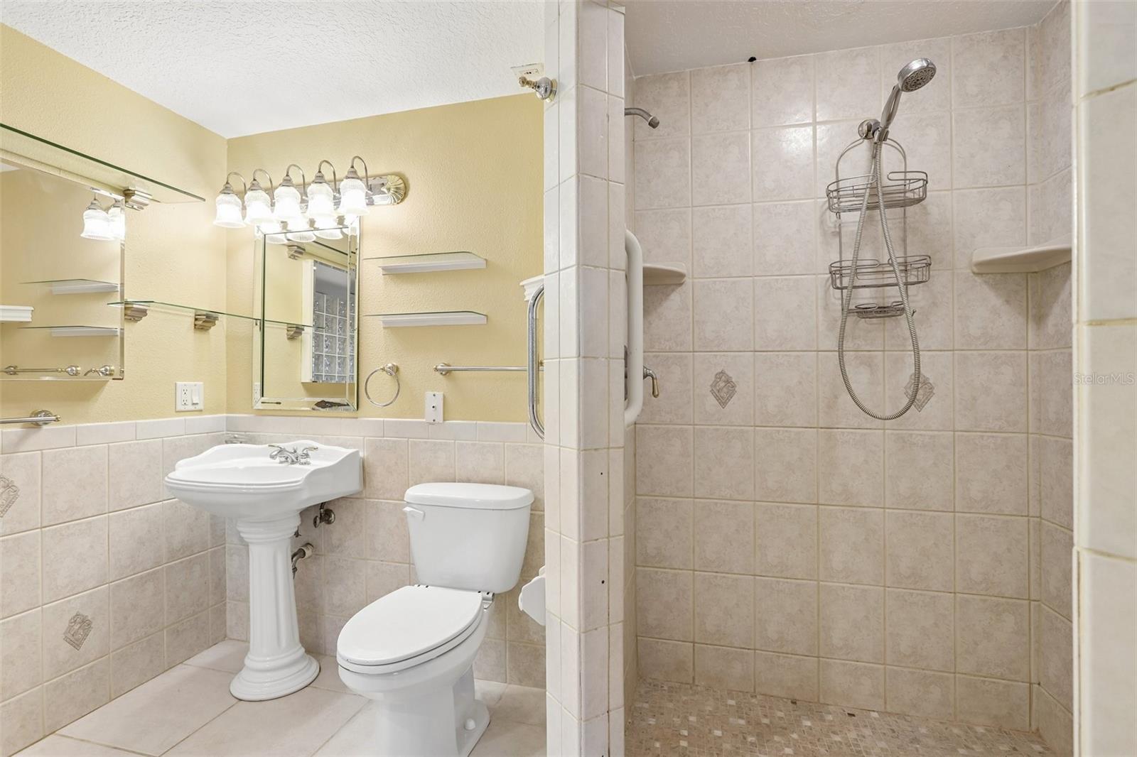 6510 Sunridge Dr Property Photo 28