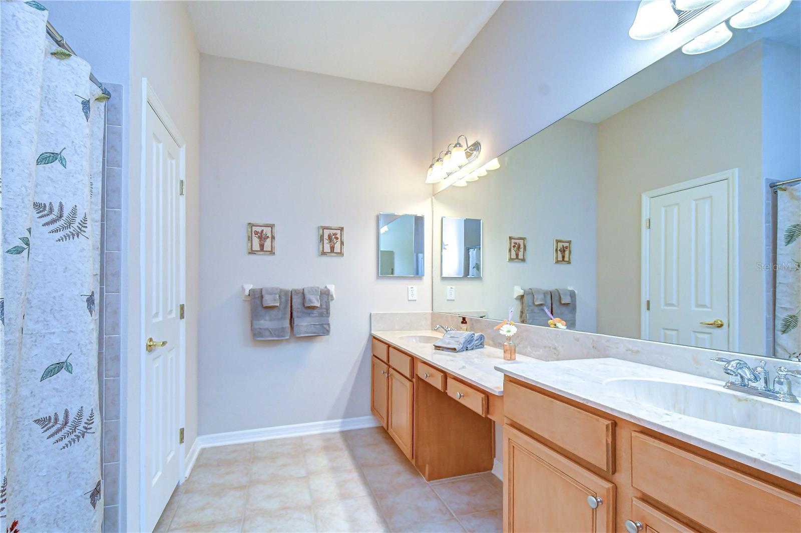 1127 Wrightswynde Ct Property Photo 10