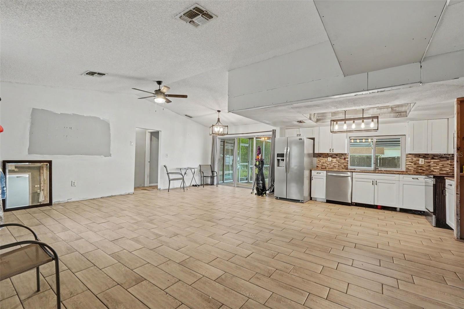 4233 Dristol Ave Property Photo 5