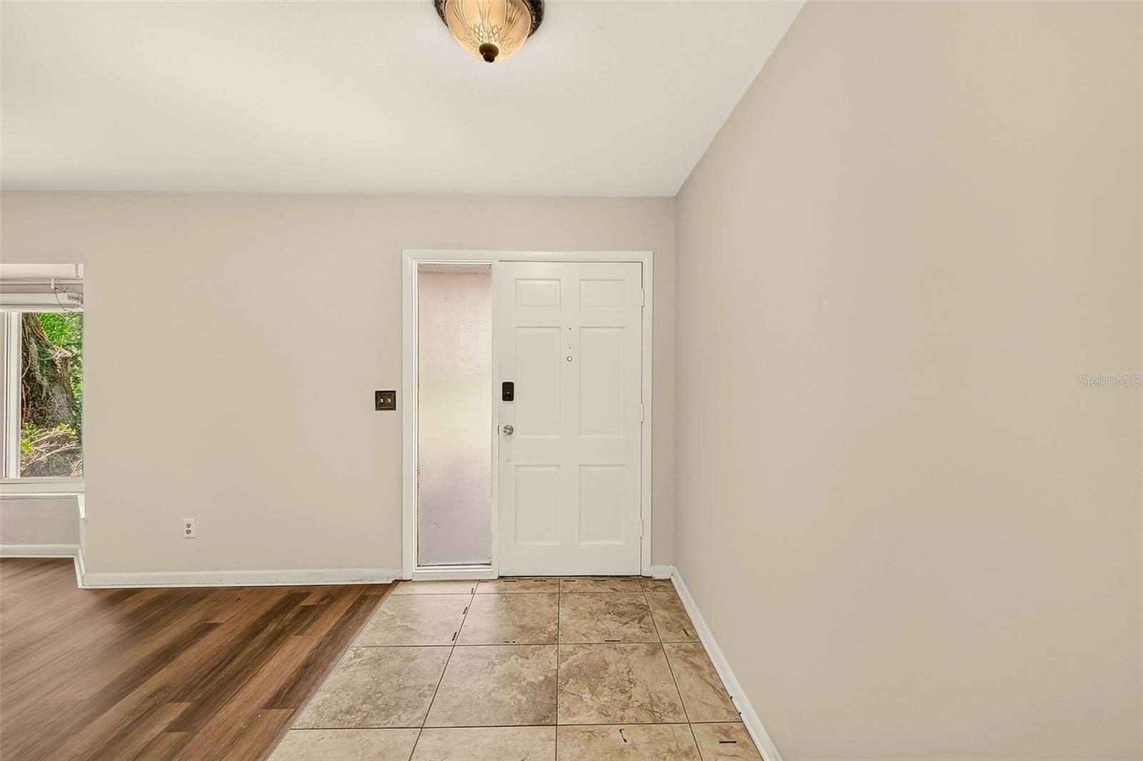 303 Saint Augustine Ave Property Photo 2