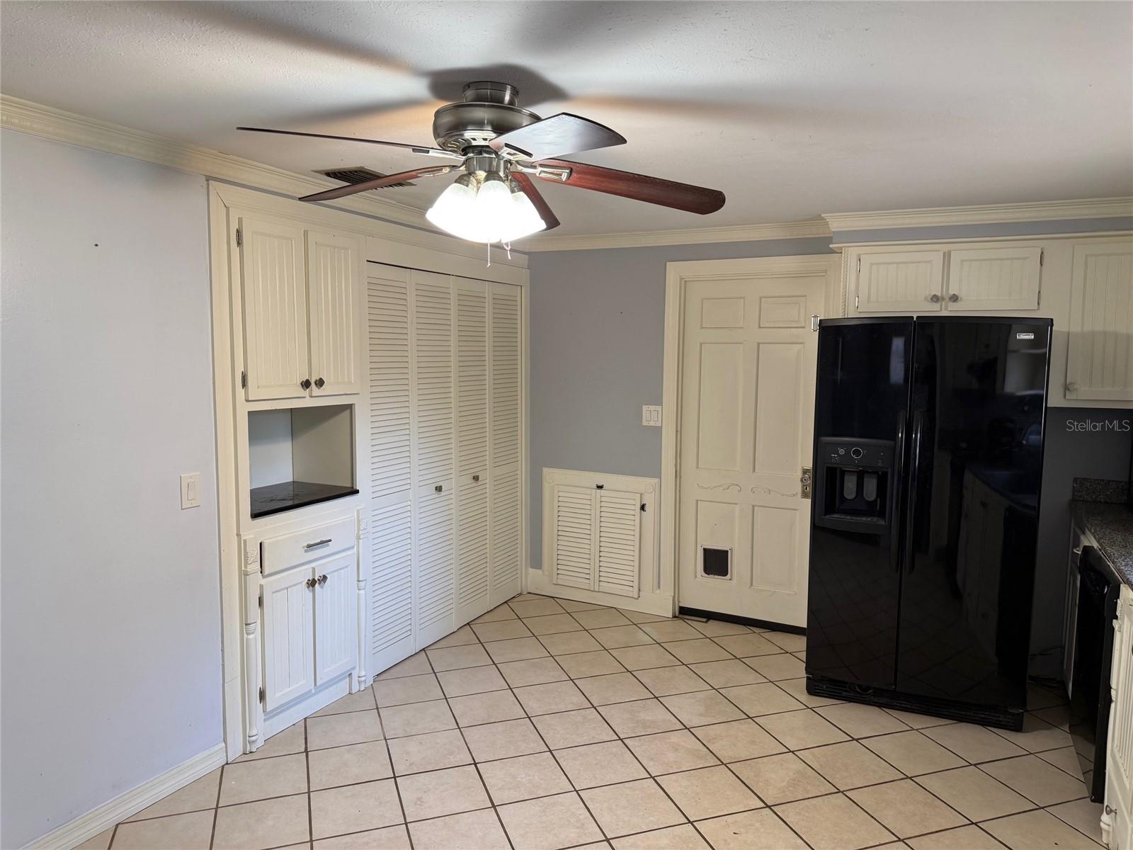 4404 Areca Palm Dr Property Photo 9