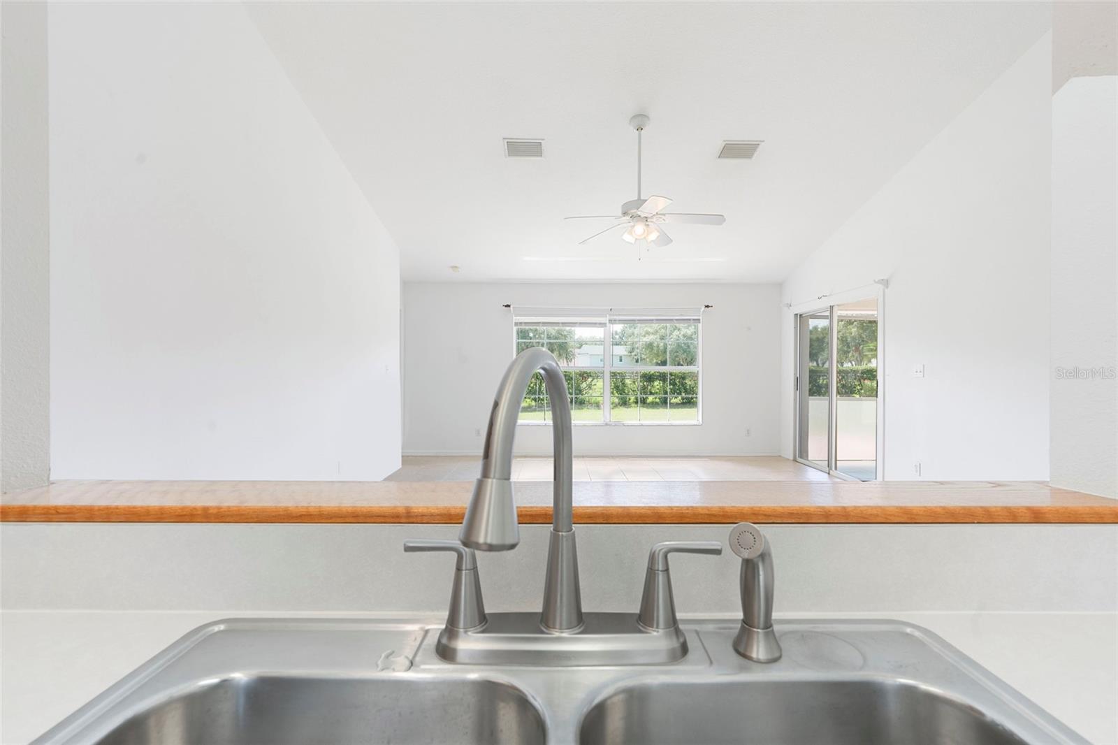 6412 Laurelwood Dr Property Photo 25