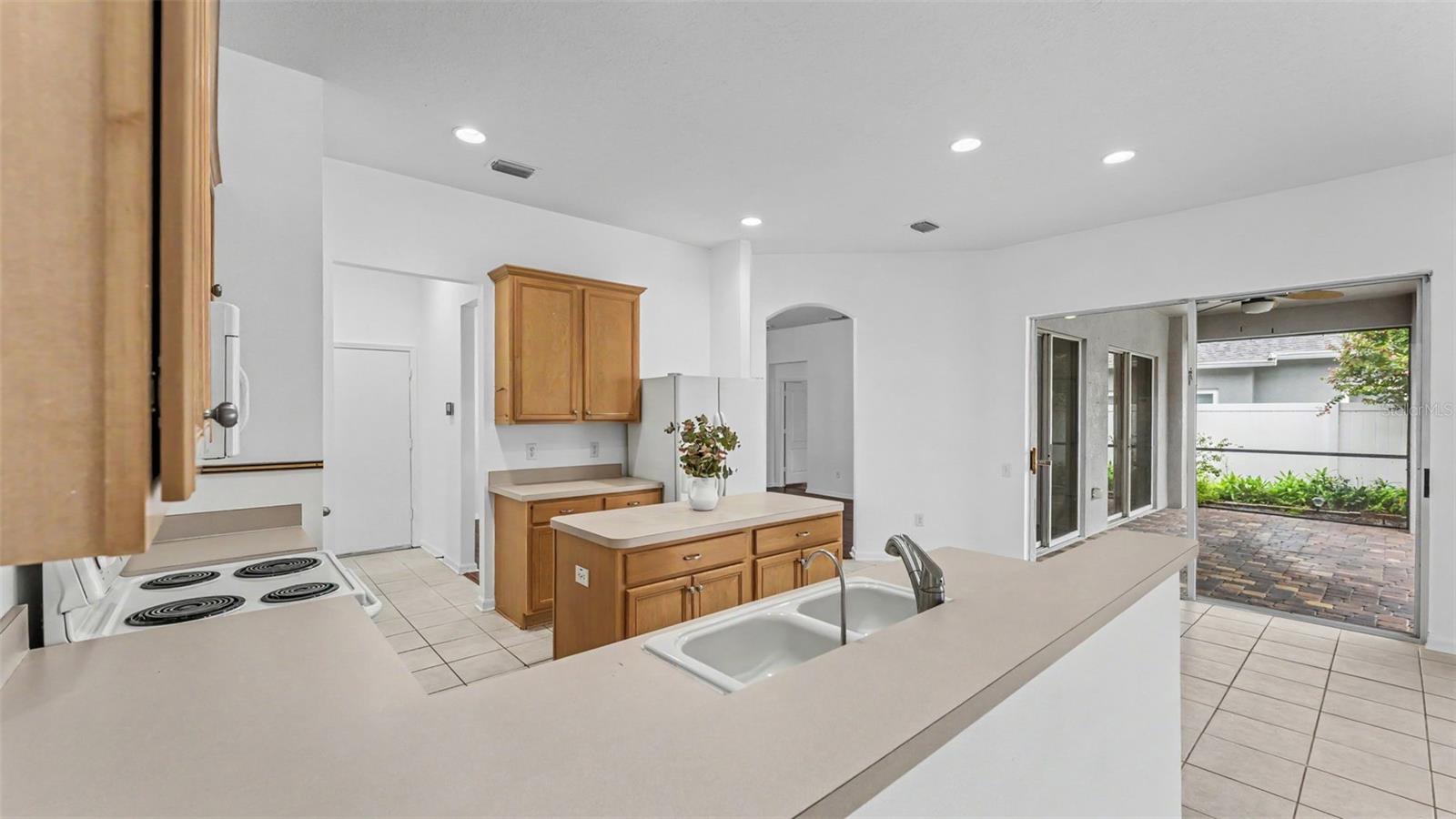2041 Heartland Cir Property Photo 10