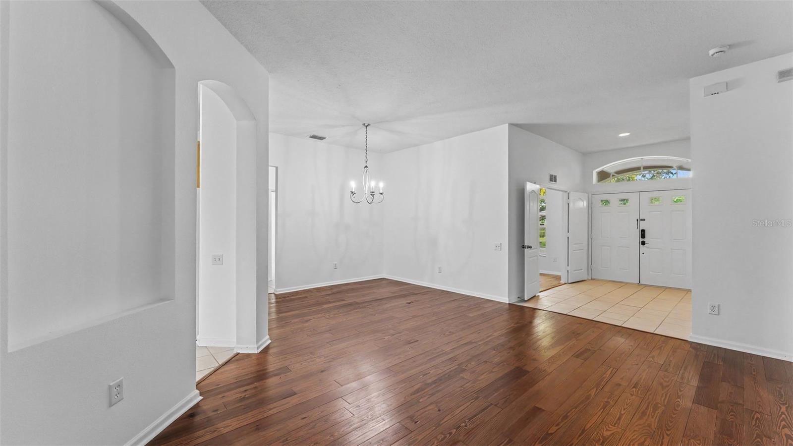 2041 Heartland Cir Property Photo 18