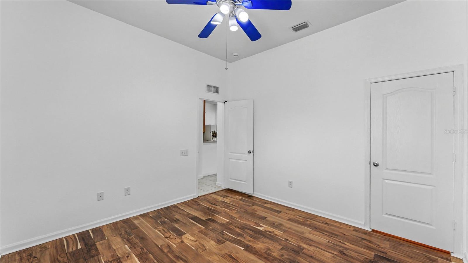 2041 Heartland Cir Property Photo 30