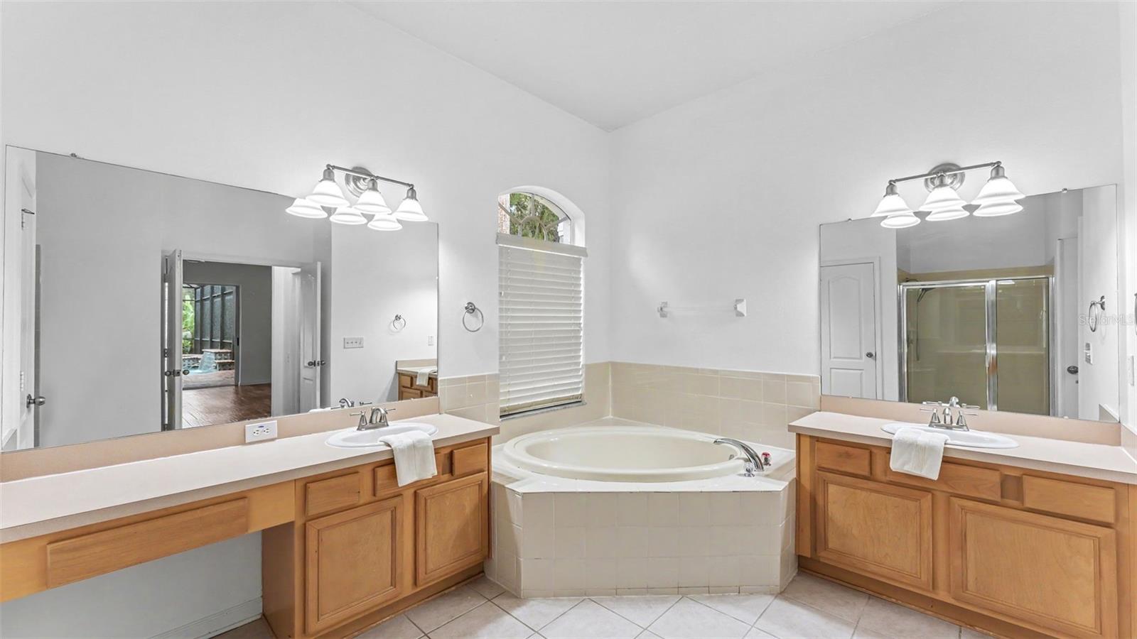 2041 Heartland Cir Property Photo 42