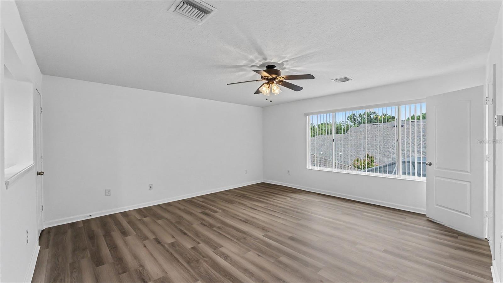 2041 Heartland Cir Property Photo 44