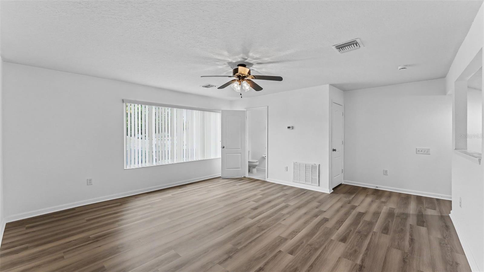 2041 Heartland Cir Property Photo 45