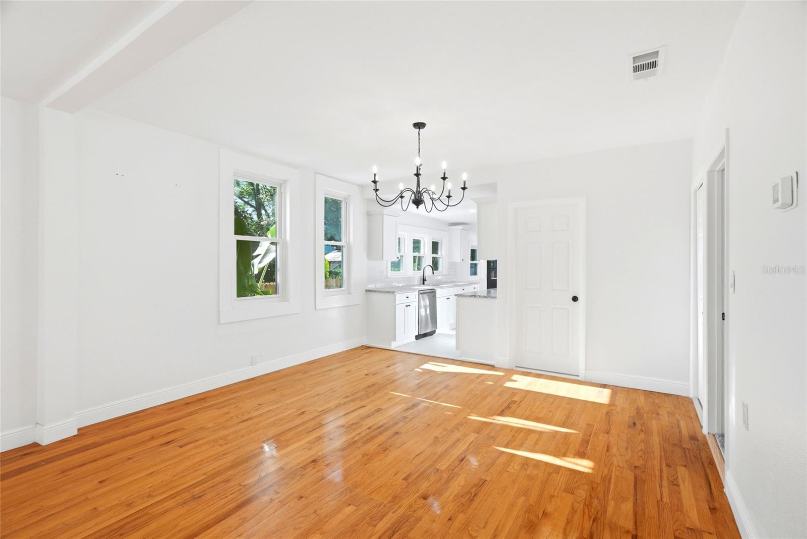 511 E Frances Ave Property Photo 10