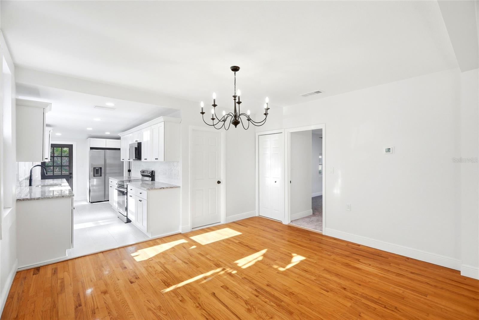 511 E Frances Ave Property Photo 11