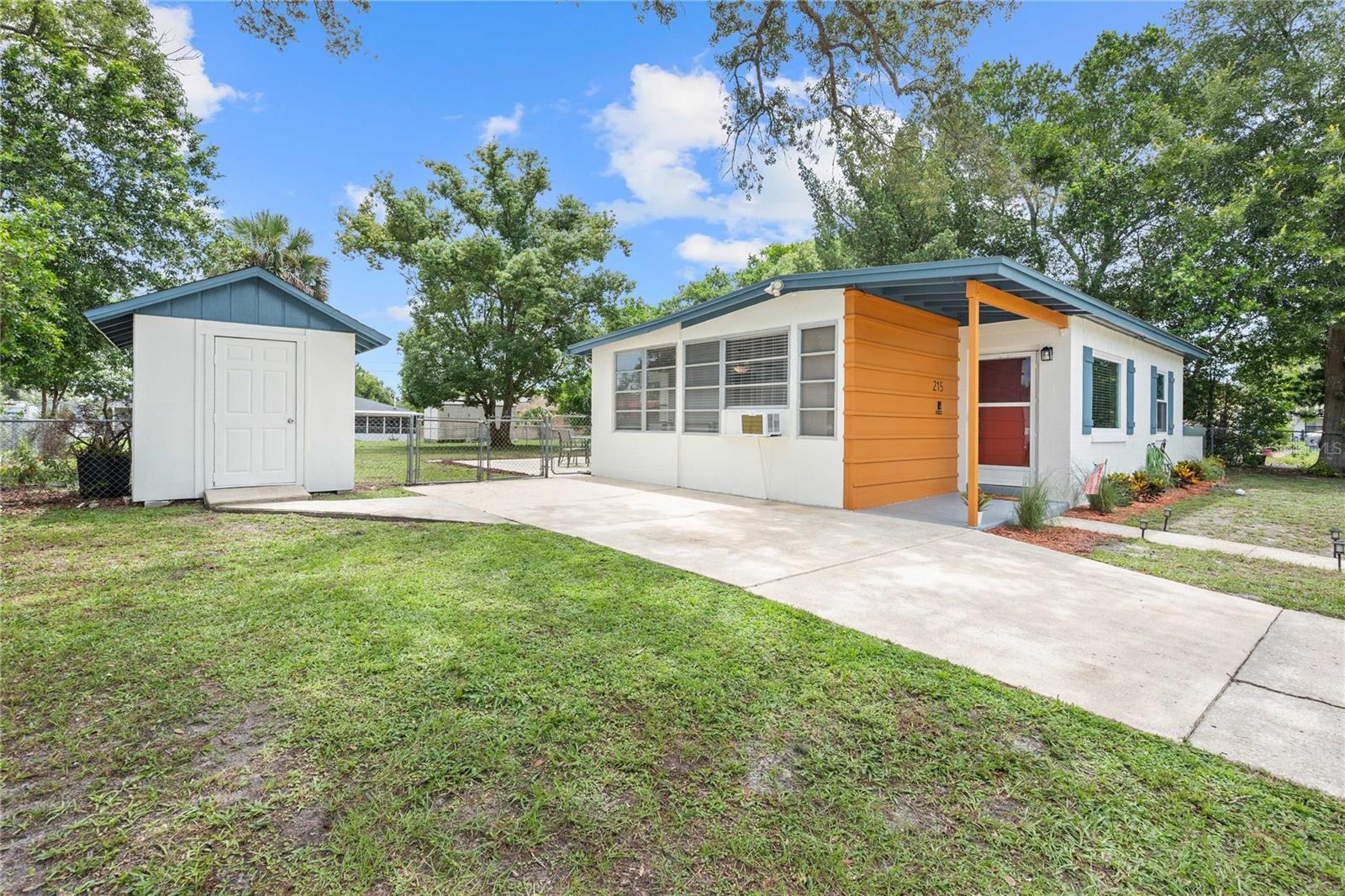 215 Abbeyville St Property Photo 4