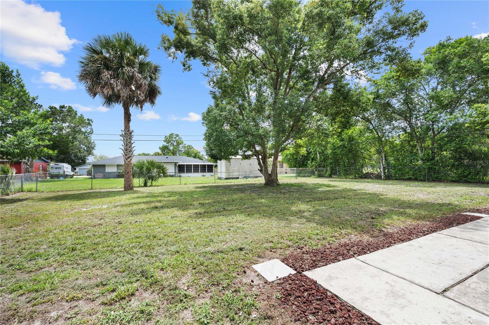 215 Abbeyville St Property Photo 28