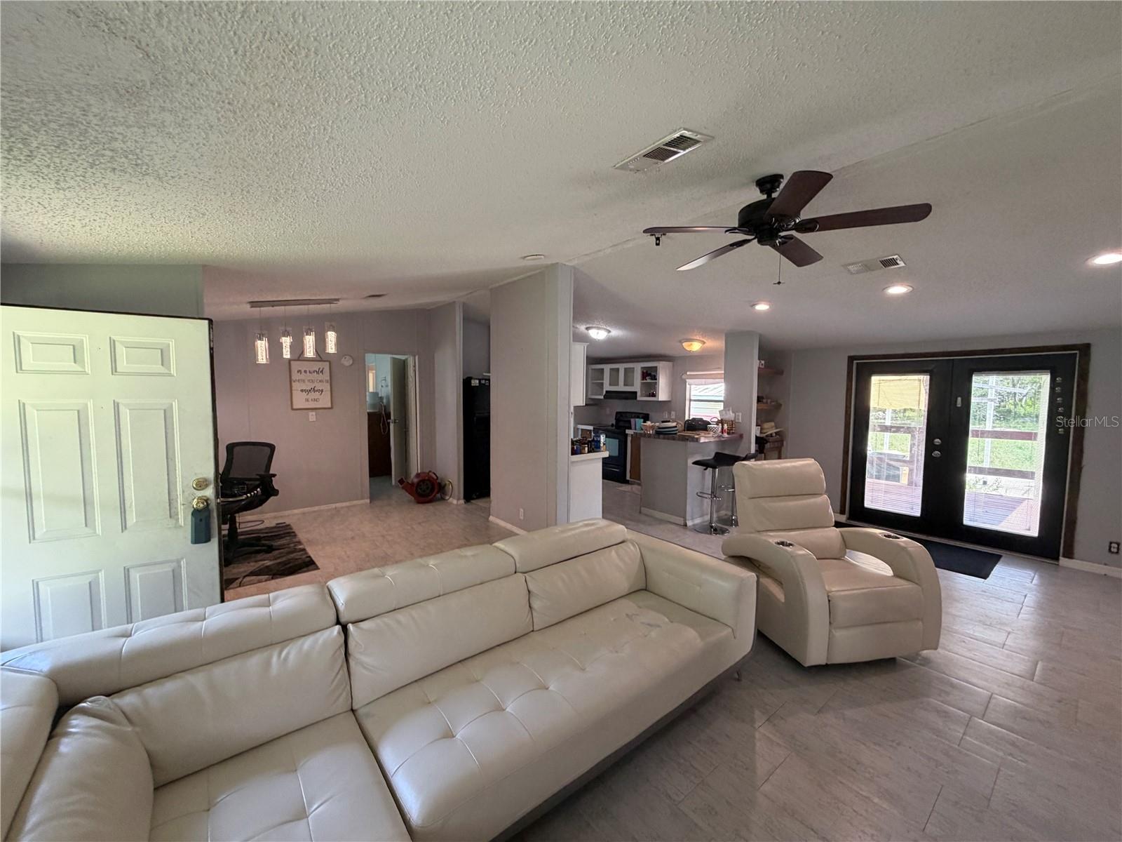 17828 Alexson St Property Photo 6