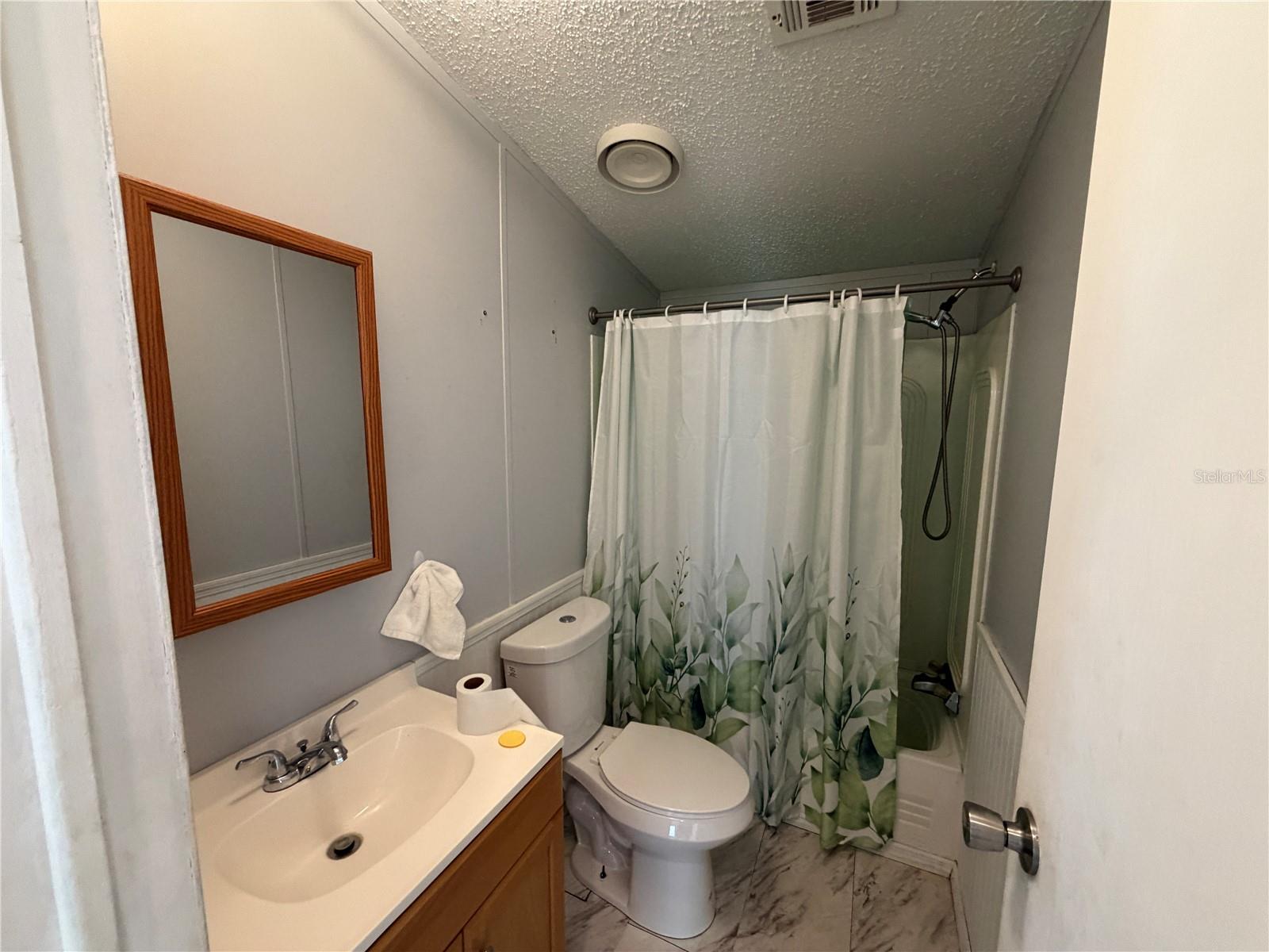 17828 Alexson St Property Photo 11