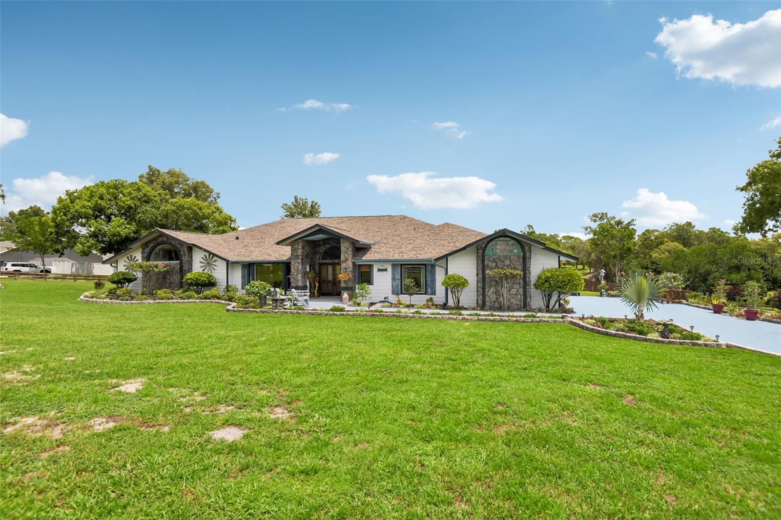 5318 Sandra Dr Property Photo 1
