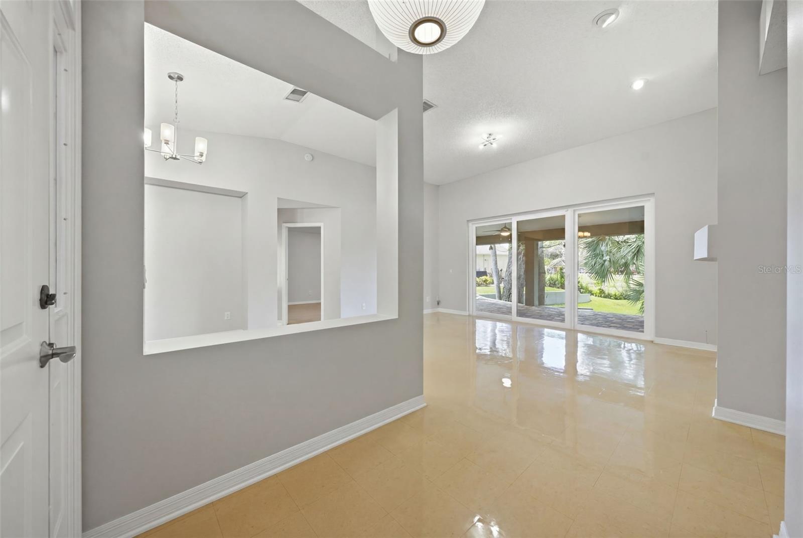 16416 Windsor Park Dr Property Photo 9