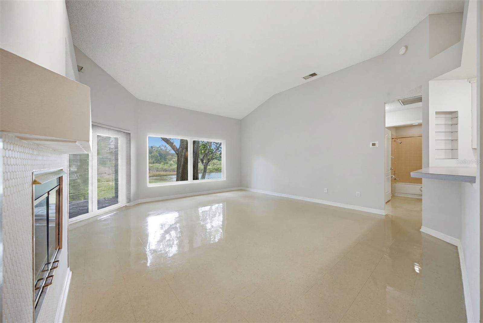16416 Windsor Park Dr Property Photo 15