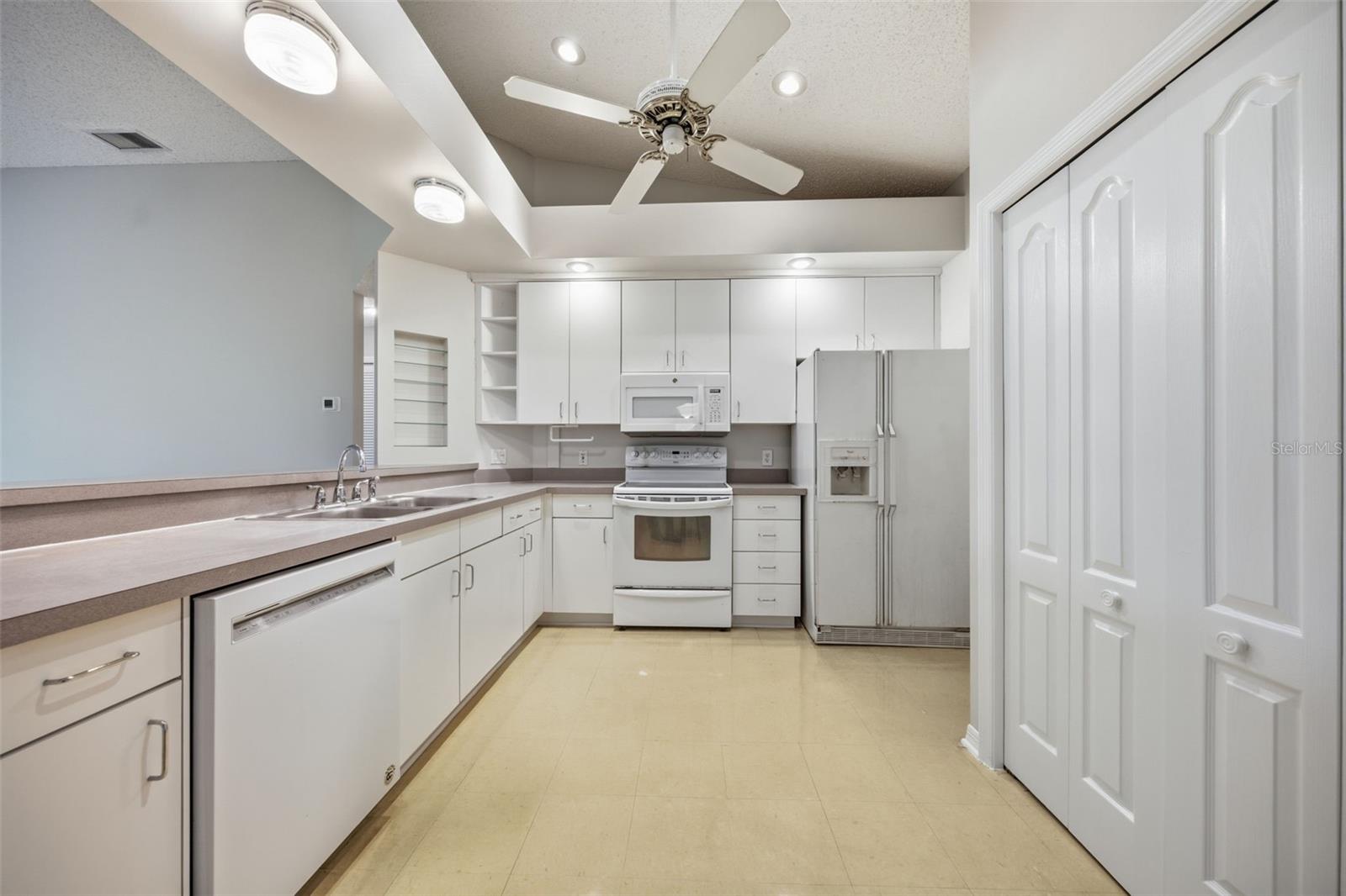 16416 Windsor Park Dr Property Photo 19