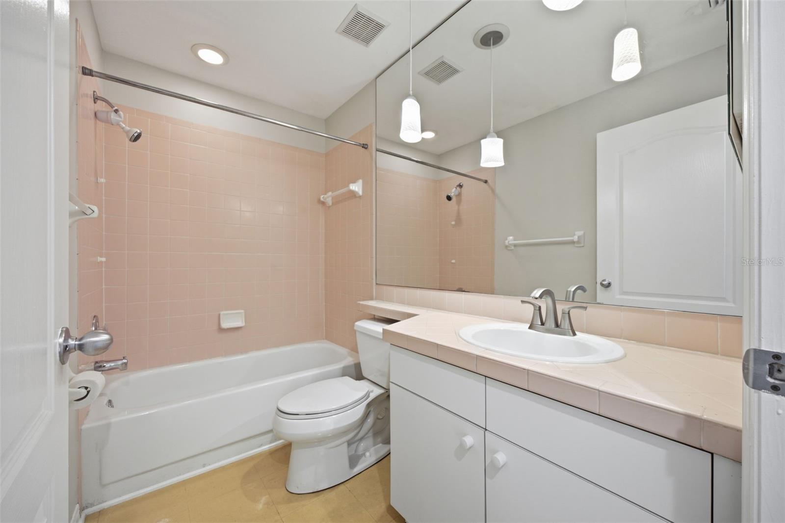 16416 Windsor Park Dr Property Photo 41