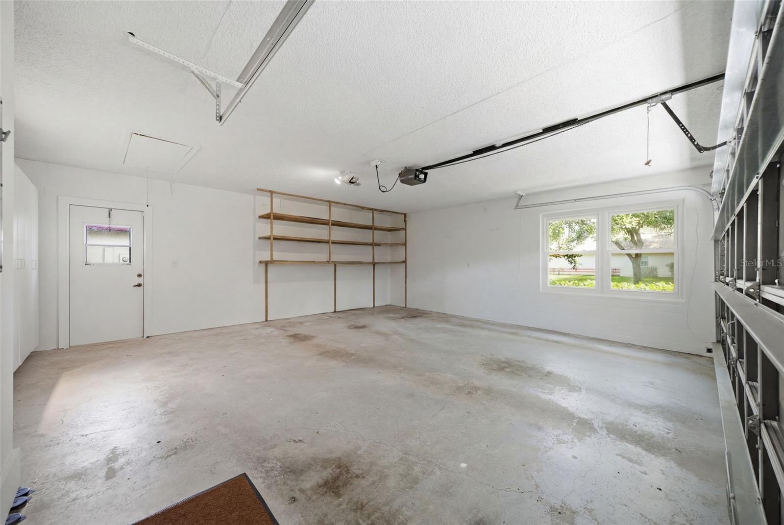 16416 Windsor Park Dr Property Photo 45