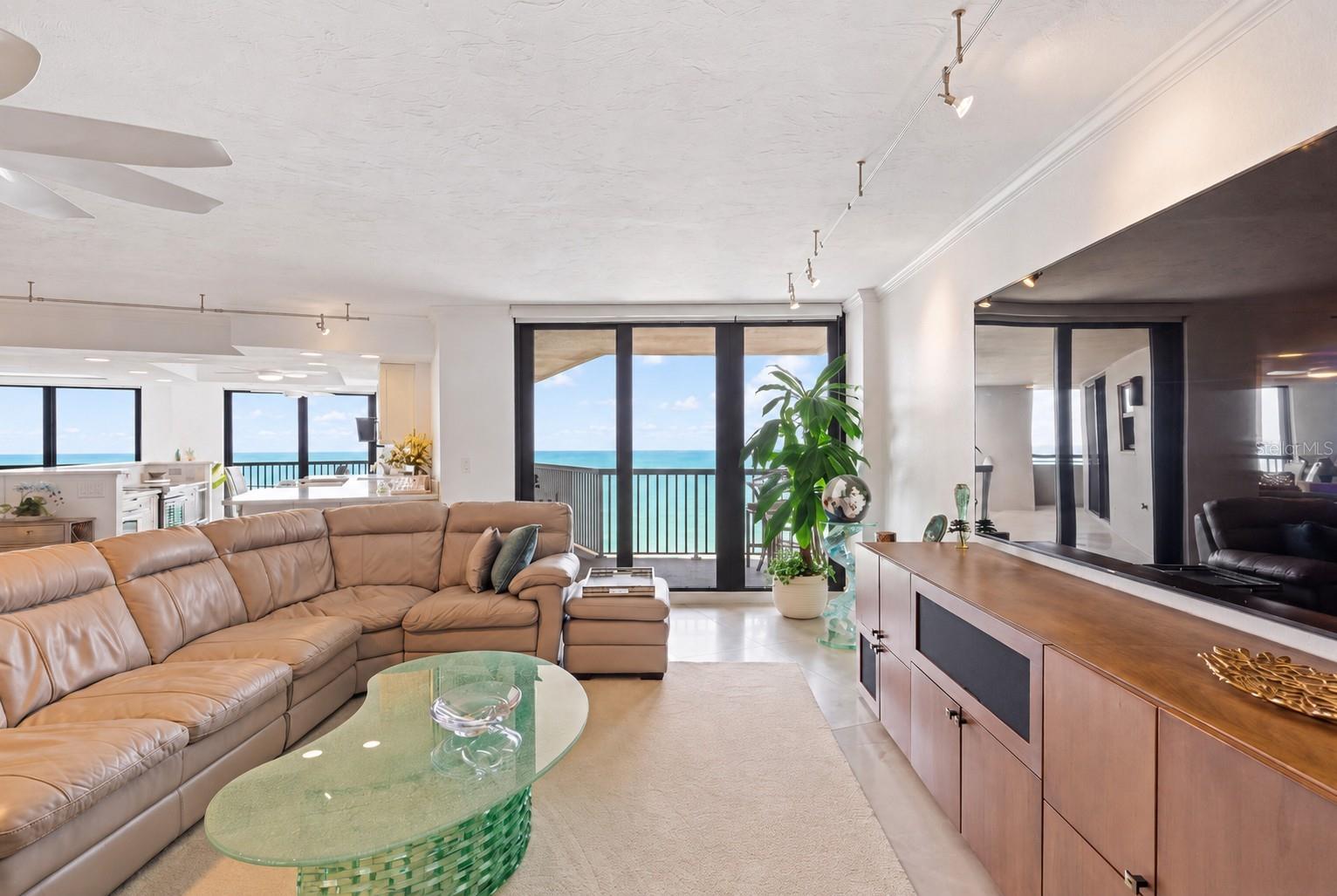 1660 Gulf Blvd #ph1 Property Photo 7