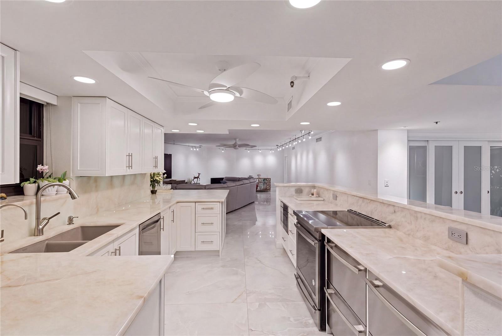 1660 Gulf Blvd #ph1 Property Photo 13