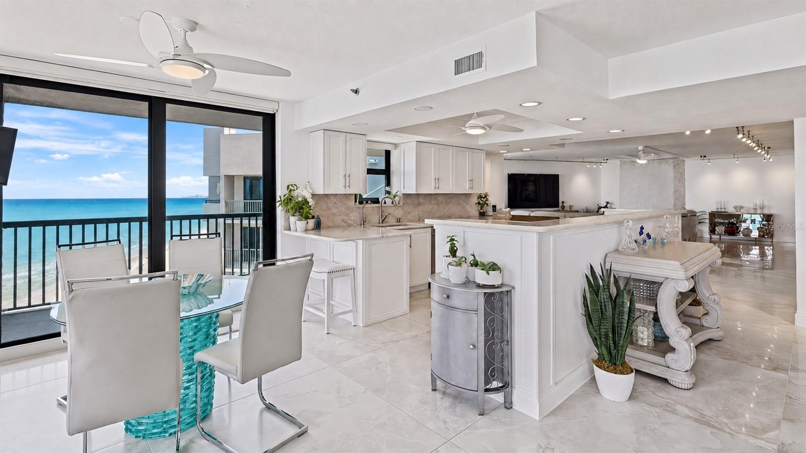 1660 Gulf Blvd #ph1 Property Photo 16