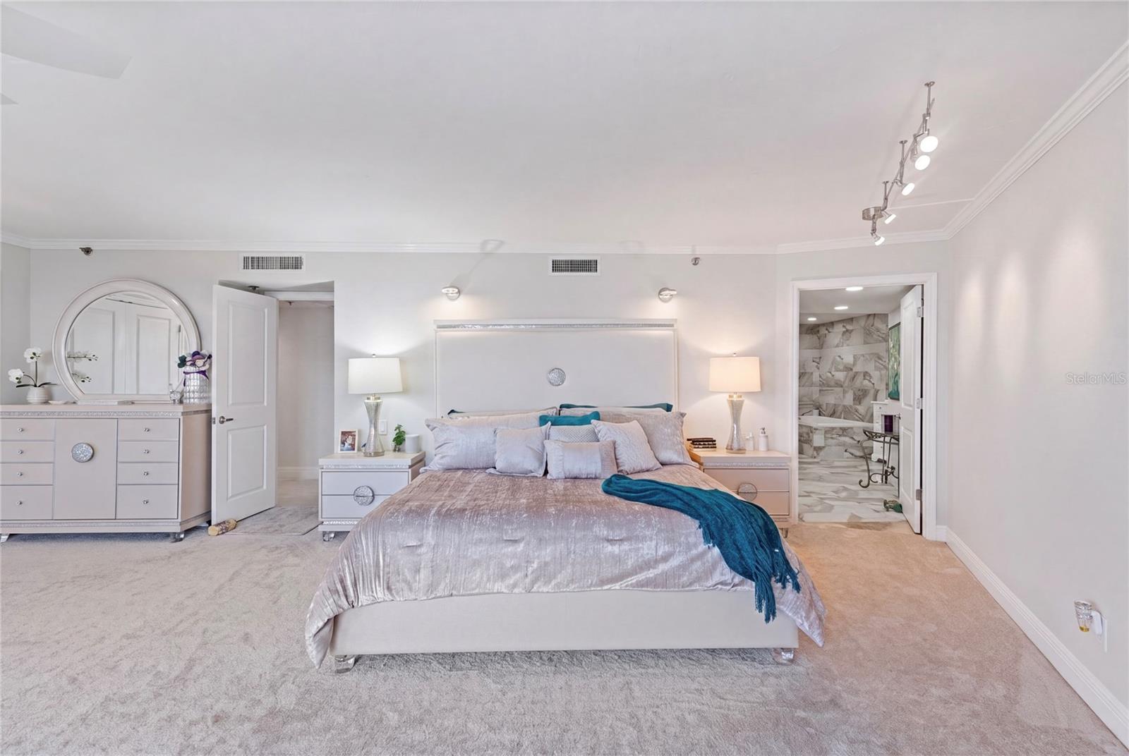 1660 Gulf Blvd #ph1 Property Photo 38