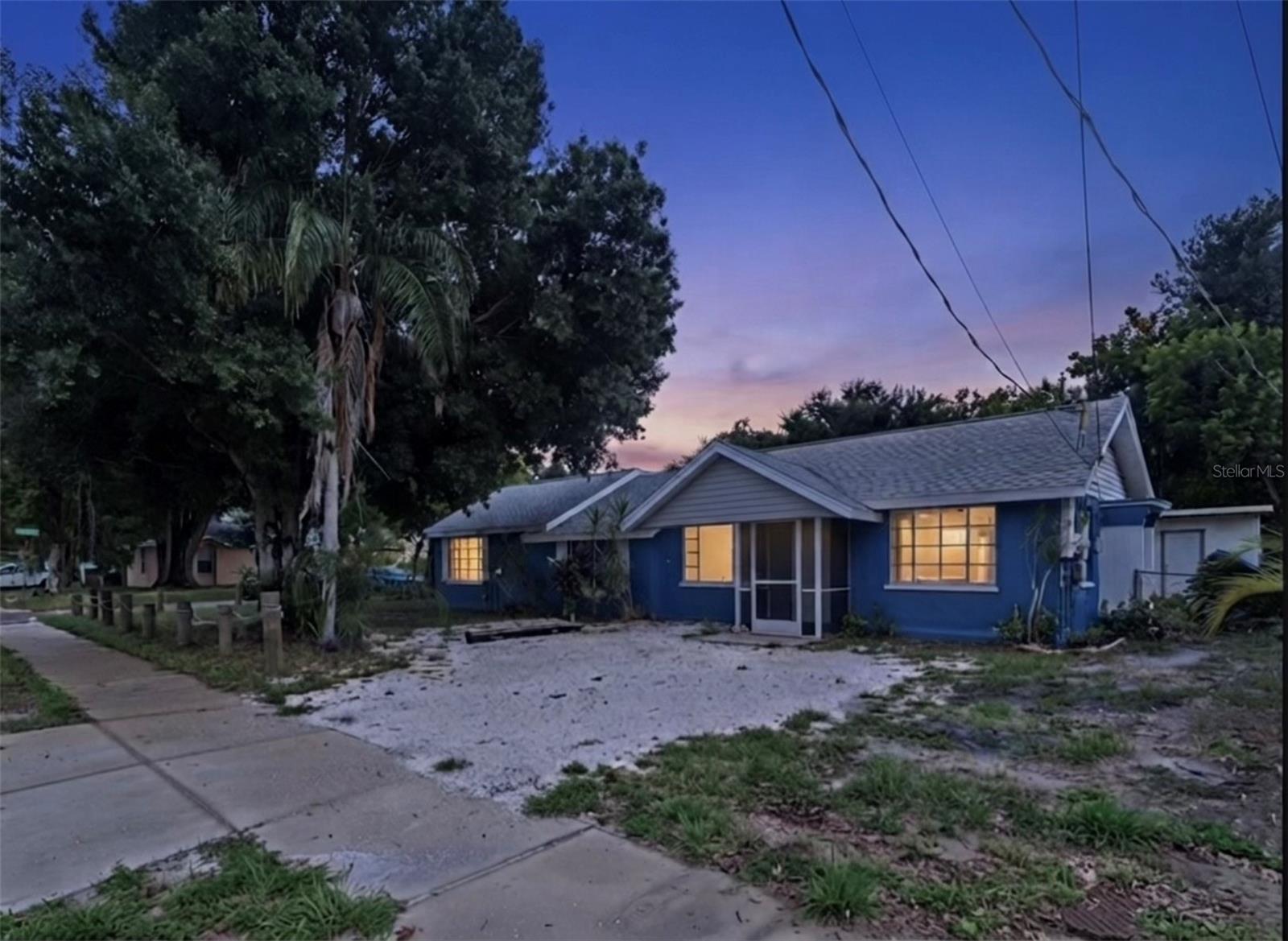 124 26th Ave E #a Property Photo 1