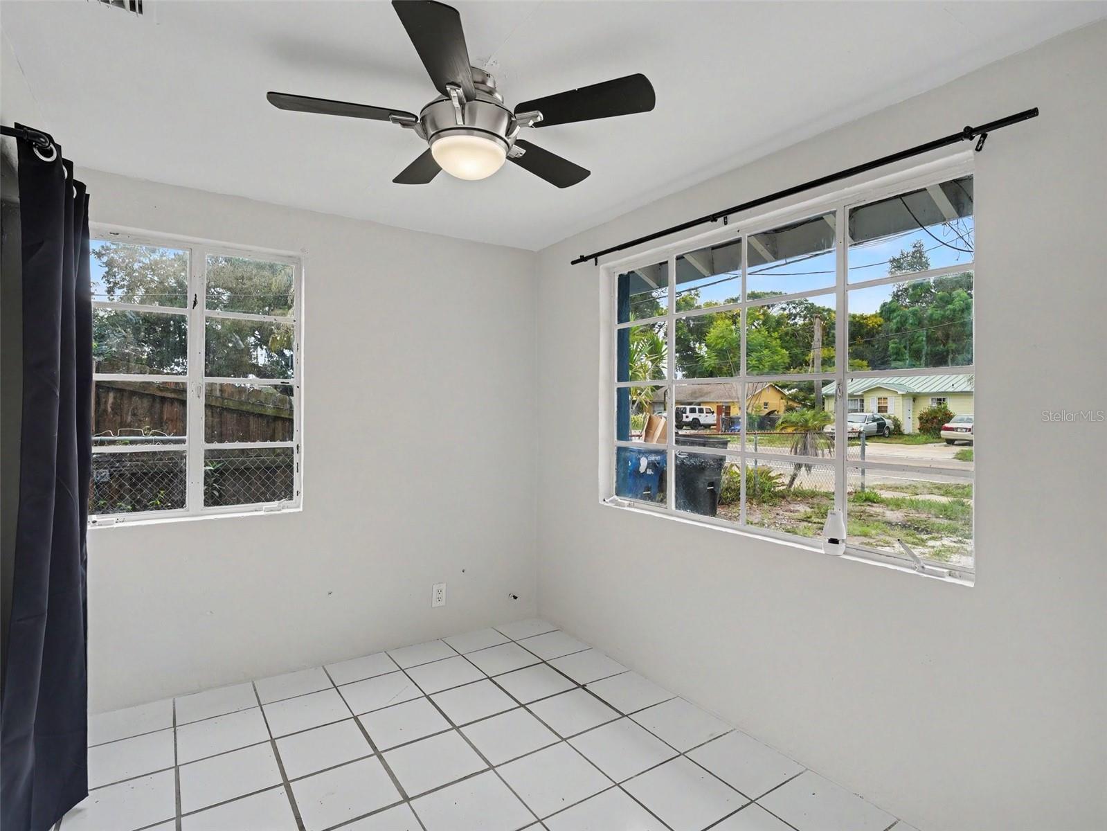 124 26th Ave E #a Property Photo 9